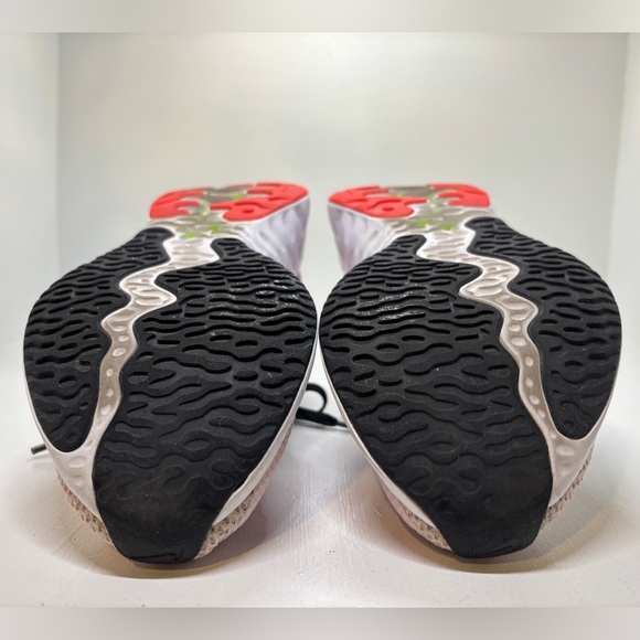 Nike Renew Run in the 'Pink Foam' women’s size 10 - Picture 8 of 11
